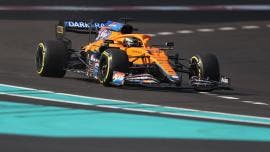 Pato O'Ward maneja un McLaren en el test de Fórmula 1 en Abu Dhabi