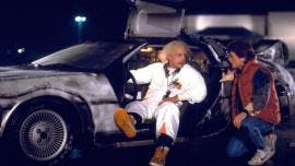 El icónico automóvil deportivo en la primera entrega de 1985 de la película 'Volver al Futuro' (Back to the Future).