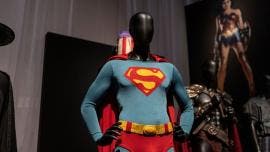 Vista del traje de Superman que forma parte de la exposición 'Cine y moda. Por Jean Paul Gualtier' en el Caixaforum de Madrid.