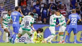 Cruz Azul se topa con la muralla de Carlos Acevedo y pierde ante Santos