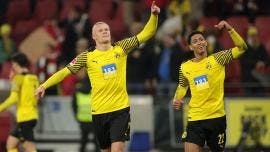Borussia Dortmund de Haaland doblega al Mainz y sigue a la caza del Bayern