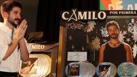 El cantante colombiano, Camilo, posa durante una conferencia de prensa en la Ciudad de México.