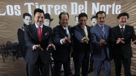 Luis Hernández, Hernán Hernández, Jorge Hernández, Eduardo Hernández y Óscar Lara, integrantes de Los Tigres del Norte.