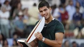 Carlos Alcaraz arrolla a Alexander Zverev y conquista el Mutua Madrid Open