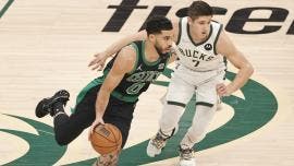 Tatum y Al Horford hacen grandes a los Celtics y empatan la serie ante Bucks