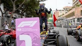 Checo Pérez hace gala de su defensa y conquista el Gran Premio de Mónaco