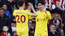 Liverpool gana a Southampton y deja viva la Premier League hasta el último día