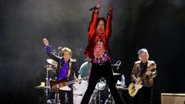 El cantante de The Rolling Stones, Mick Jagger, y los guitarristas Keith Richards y Ron Wood durante el concierto ofrecido este miércoles en el estadio Wanda Metropolitano, en Madrid. 