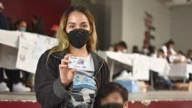 Gobierno de Ecatepec deposita primer pago a 10 mil beneficiarios de la tarjeta 'La Valedora'