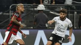 Flamengo y Corinthians definen al primer semifinalista de la Copa Libertadores