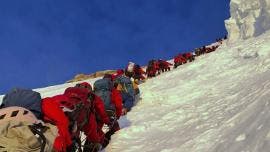 El K2, la ‘montaña salvaje’, camino de convertirse en un masificado Everest