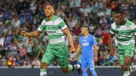 Santos Laguna arrolla a Cruz Azul y sube al cuarto lugar del Apertura 2022
