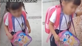 Niña se duerme camino a su primer día de clases 