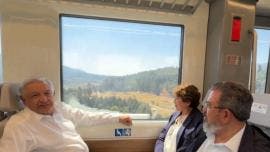 AMLO a bordo del nuevo tren