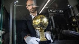 Balón de Oro de México 86 que otorgaron a Maradona en el Mundial
