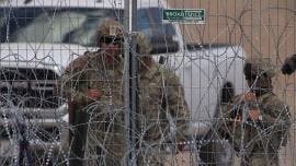 migrantes dispara Guardia Texas duermen