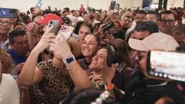 Baja California recibe a Sheinbaum con mariachi y porras