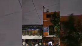 Mujer intenta suicidarse