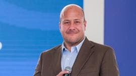 Enrique Alfaro solicita licencia de 15 días para organizar su vida personal