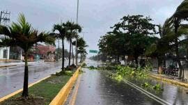  Restablecen actividades en Quintana Roo tras paso de huracán ‘Beryl’