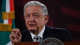Sheinbaum tiene un plan ‘bien claro’ sobre Pemex, dice AMLO 