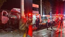 Ambulancia se impacta contra poste