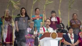 Sheinbaum Ayotzinapa Zocalo