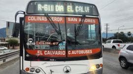 Choque entre tráiler y camión de pasajeros deja ocho lesionados en NL