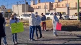 Vecinos de Pachuca rechazan albergue migrante con bloqueo
