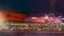 Choque autobús tráiler Perote Veracruz