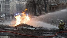 Rusia lanza misiles balísticos y Kinzhal contra Kiev y mata a una persona