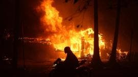 Al menos trece desaparecidos en los incendios de LA, que dejan once muertos