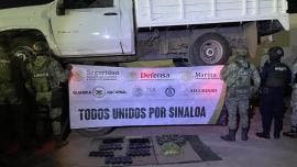 Aseguran dos camionetas con cargadores y cartuchos en Navolato, Sinaloa 