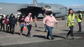 Primeros vuelos de deportación del gobierno de Trump llegan a Guatemala