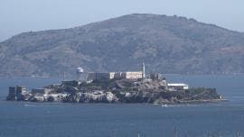 ordena Trump reabrir carcel Alcatraz