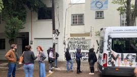 abogado papas condenan protesta kinder Kent presunto abuso sexual infantil