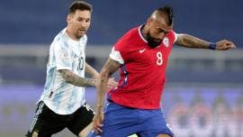 Arturo Vidal vaticina continuidad de Lionel Messi en el Barcelona