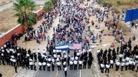 Caravana de más de 6 mil migrantes hondureños continúa varada en Giatemala