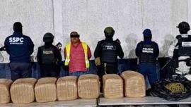 Detienen a hombre con más de 130 kilos de marihuana en El Carmen, NL