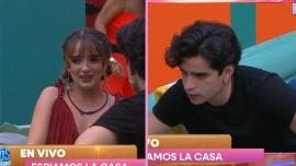¿Romance a la vista? Elaine Haro no oculta su incomodidad ante las miradas de Aarón Mercury 