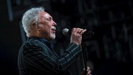 Tom Jones publicará a los 80 años un nuevo disco, "Surrounded By Time"