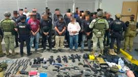 detienen 38 integrantes La Luz Mundo Michoacan.jpg