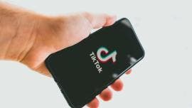 Niña escapa de su casa durante la madrugada; quería cumplir con reto de TikTok