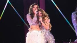 Shakira y Belinda Estadio GNP