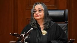 recibe premio internacional Norma Pina.jpg
