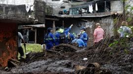 suman 64 muertos lluvias Mexico.jpg