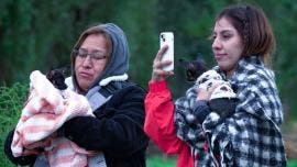 Las autoridades capitalinas recomendaron a la población usar ropa abrigadora, evitar cambios bruscos de temperatura y consumir frutas y verduras