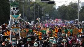 En la plancha del Zócalo capitalino se instaló la Ofrenda Monumental, que recibió a 1.5 millones de visitantes entre el 25 de octubre y el 2 de noviembre