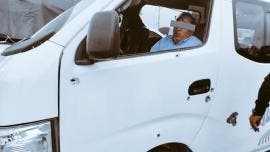 El chofer resultó con dos lesiones por arma de fuego en los glúteos y fue trasladado a un hospital