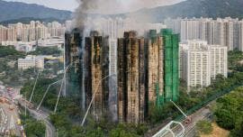 Incendio de un apartamento en el distrito de Tai Po de Hong Kong, China